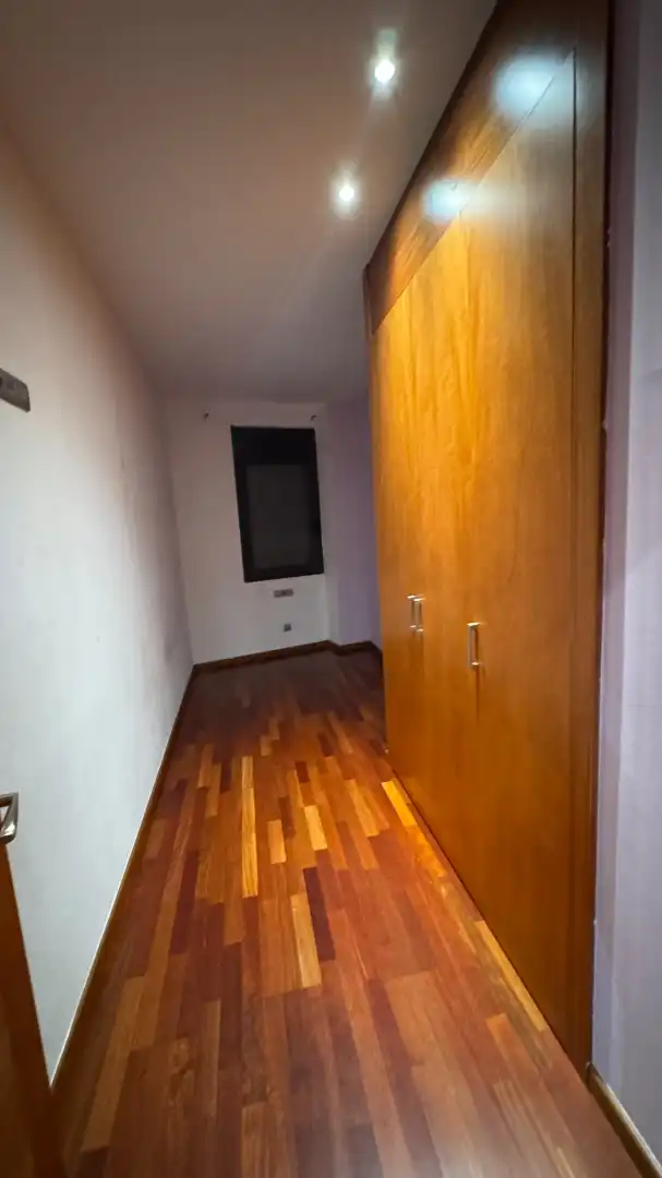 Schlafzimmer von Wohnung zum Verkauf in Montcada i Reixac mit Klimaanlage, Heizung und Parkett