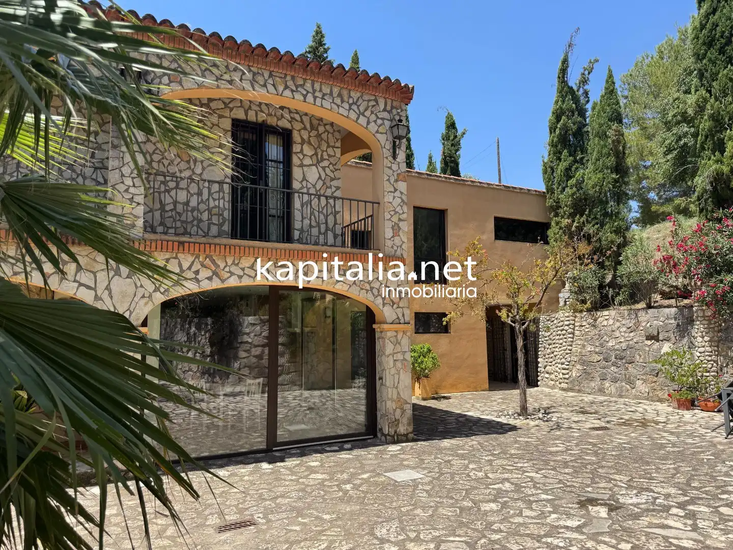 Vista exterior de Casa o xalet en venda en Xàtiva amb Calefacció, Jardí privat i Terrassa