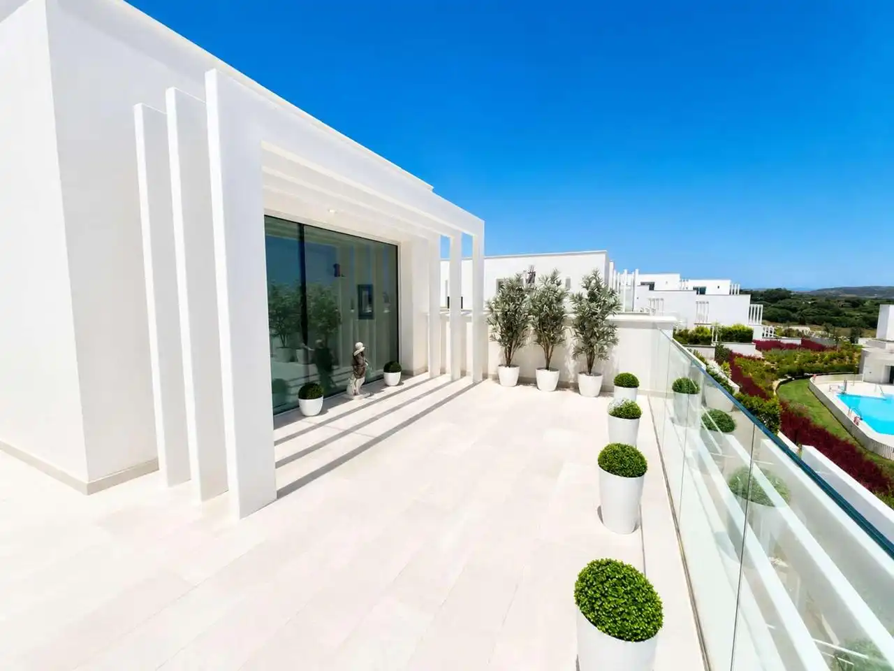 Terrassa de Casa adosada en venda en Sotogrande amb Aire condicionat, Calefacció i Jardí privat