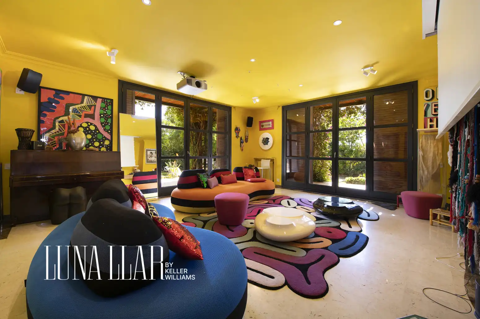 Wohnzimmer von Haus oder Chalet zum Verkauf in Castelldefels mit Terrasse und Schwimmbad