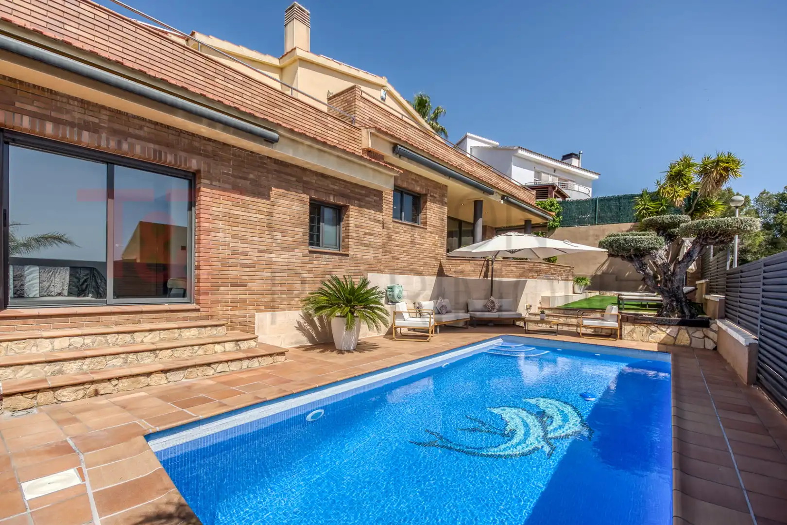 Piscina de Casa o chalet en venta en Vilanova i la Geltrú con Aire acondicionado, Calefacción y Terraza