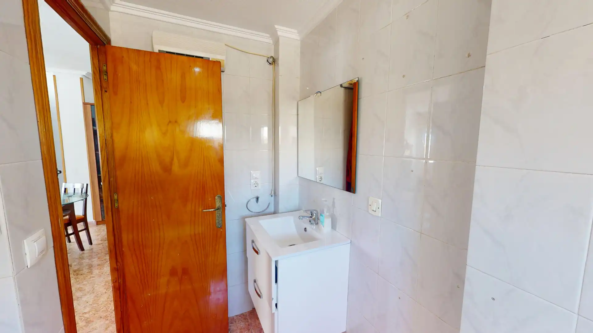 Badezimmer von Wohnung zum Verkauf in Elche / Elx mit Klimaanlage, Möbliert und Ofen