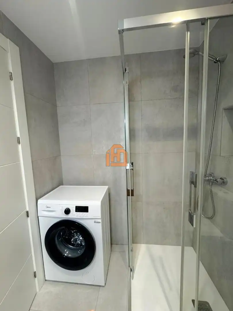 Bathroom of Apartments for rent in León Capital   with Heating and Parquet flooring