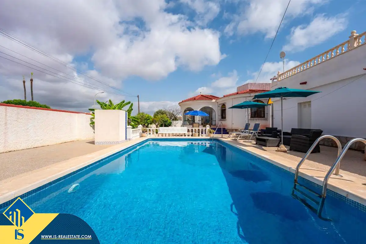 Villa mit Pool zum Verkauf in Zona Carrefour - Urbanizaciones, imagen 28