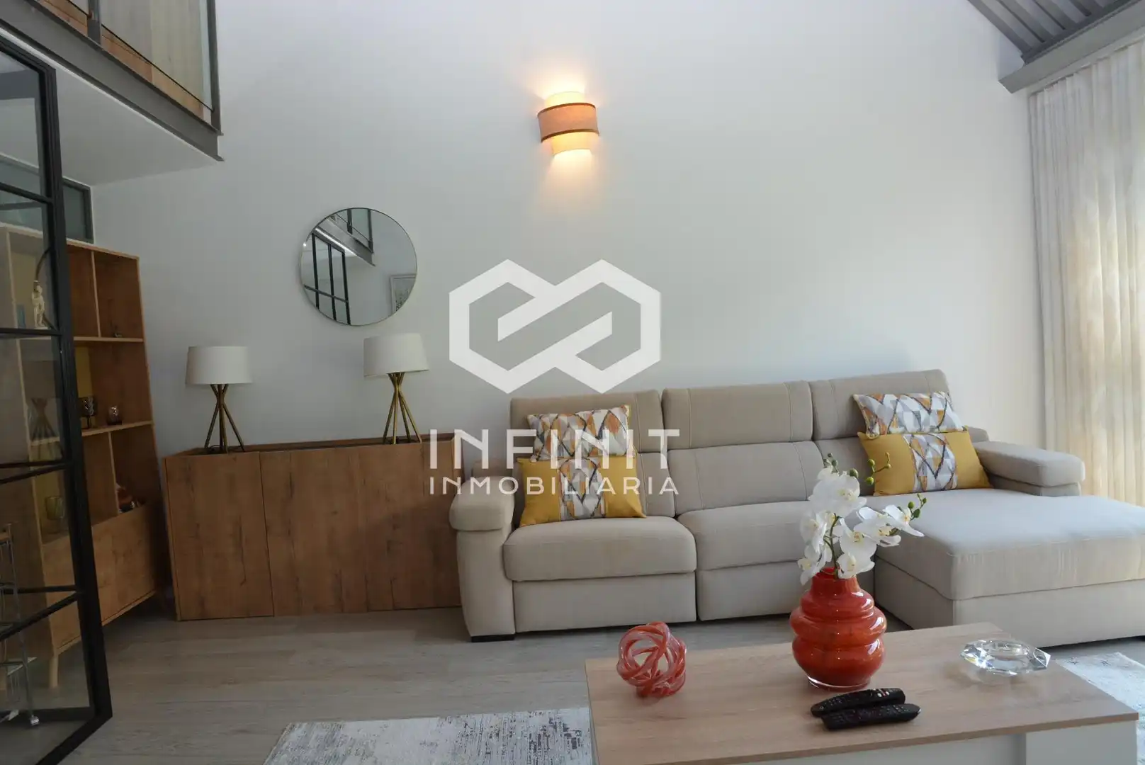 Lofts for sale in Reyes Católicos