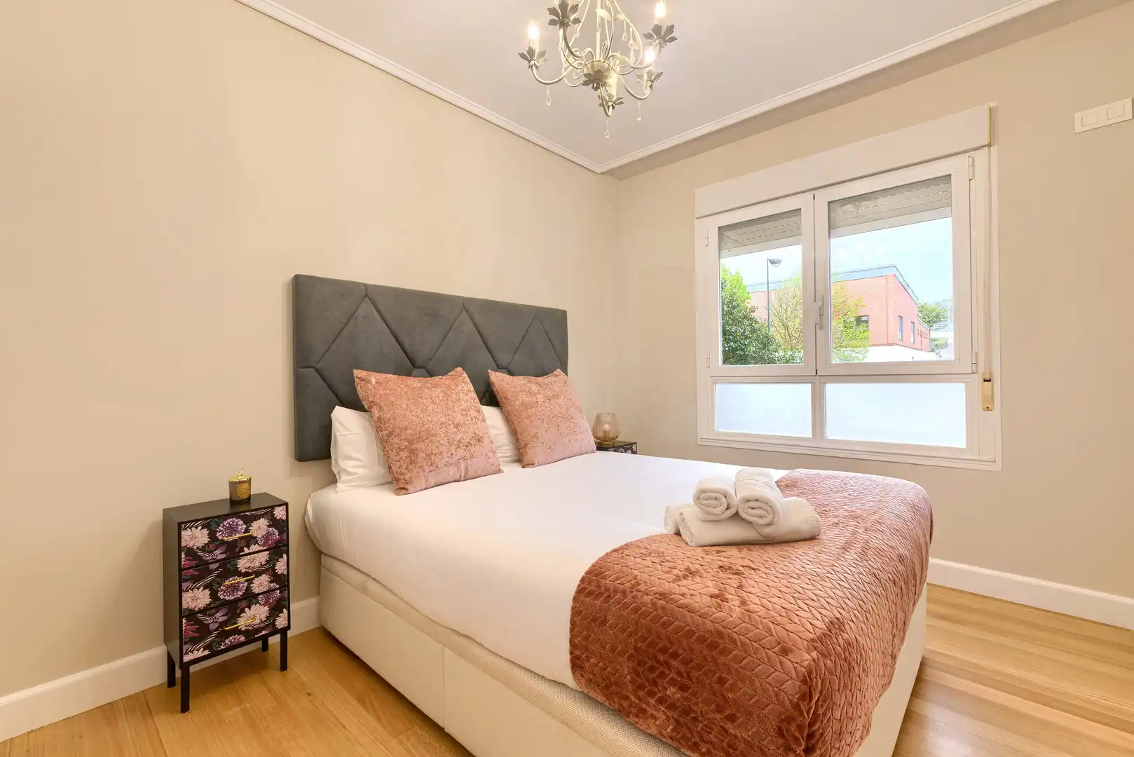 Bedroom of Flat for sale in Bilbao 