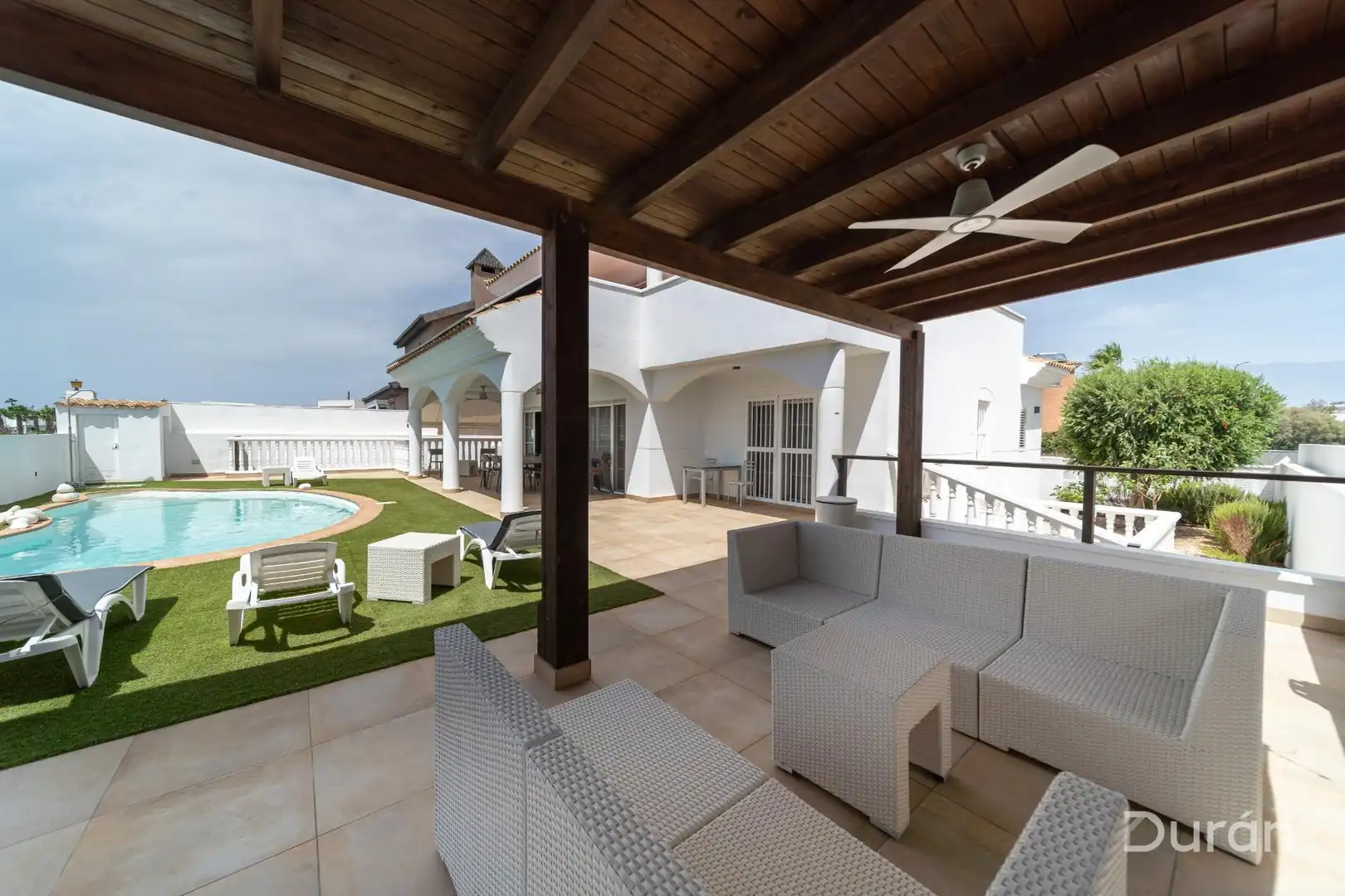 Terraza de Casa o chalet en venta en El Ejido con Aire acondicionado, Jardín privado y Terraza