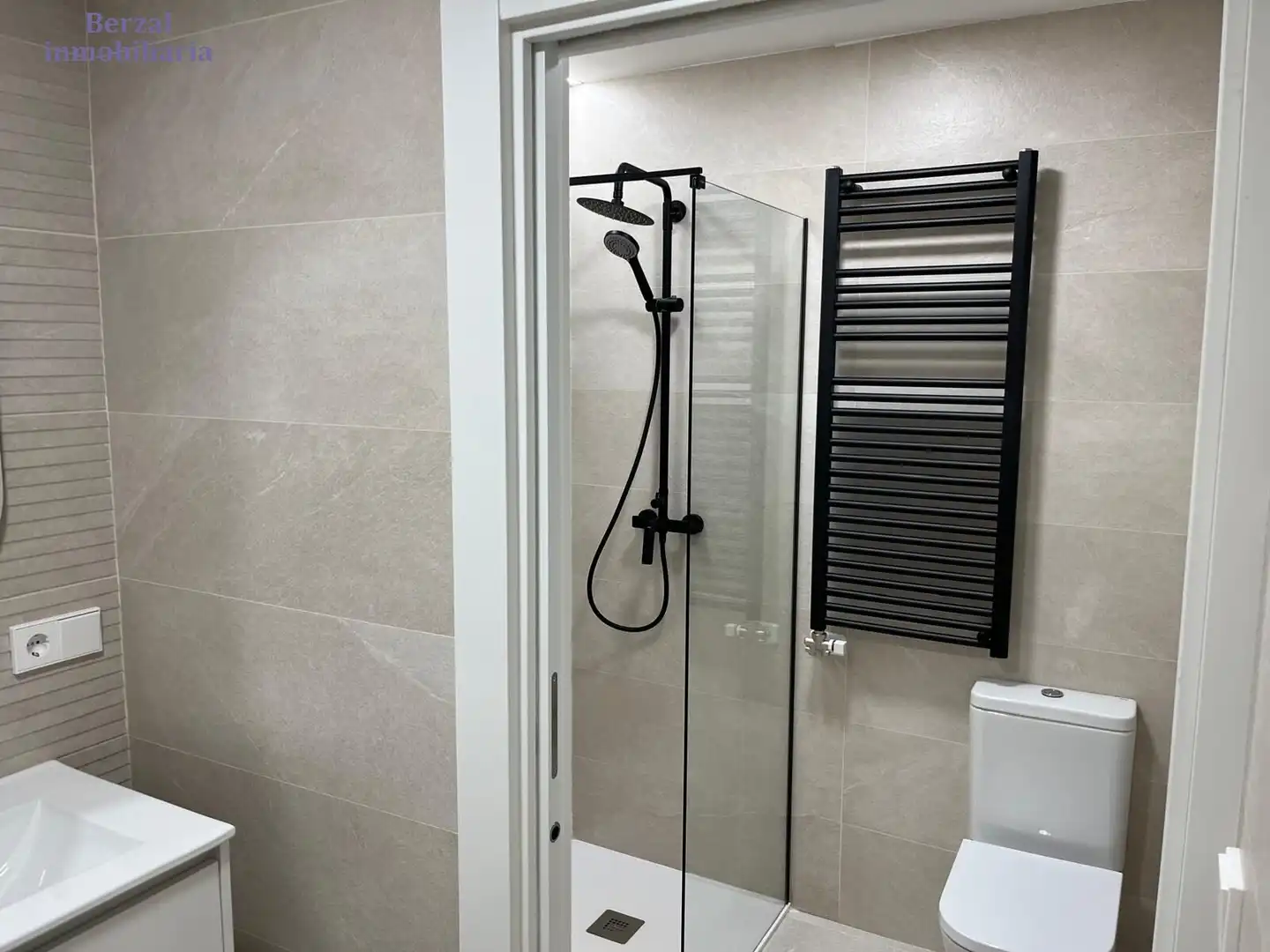 Baño de Piso en venta en  Logroño con Calefacción y Trastero