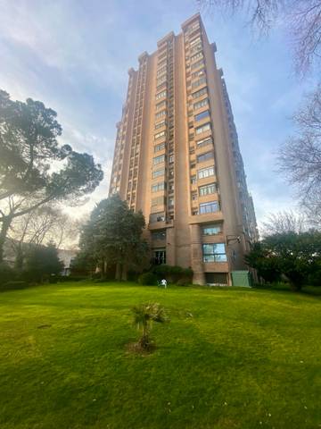 Piso en Alquiler en Avenida de Pío XII en Castilla