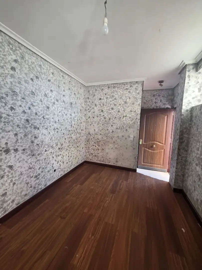 Bedroom of Flat for sale in Lutxana - Llano
