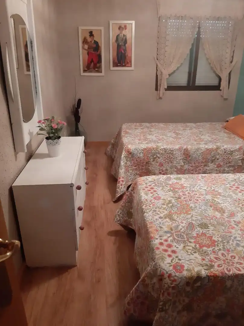 Bedroom of Houses for sale in Puente de Domingo Flórez  with Heating