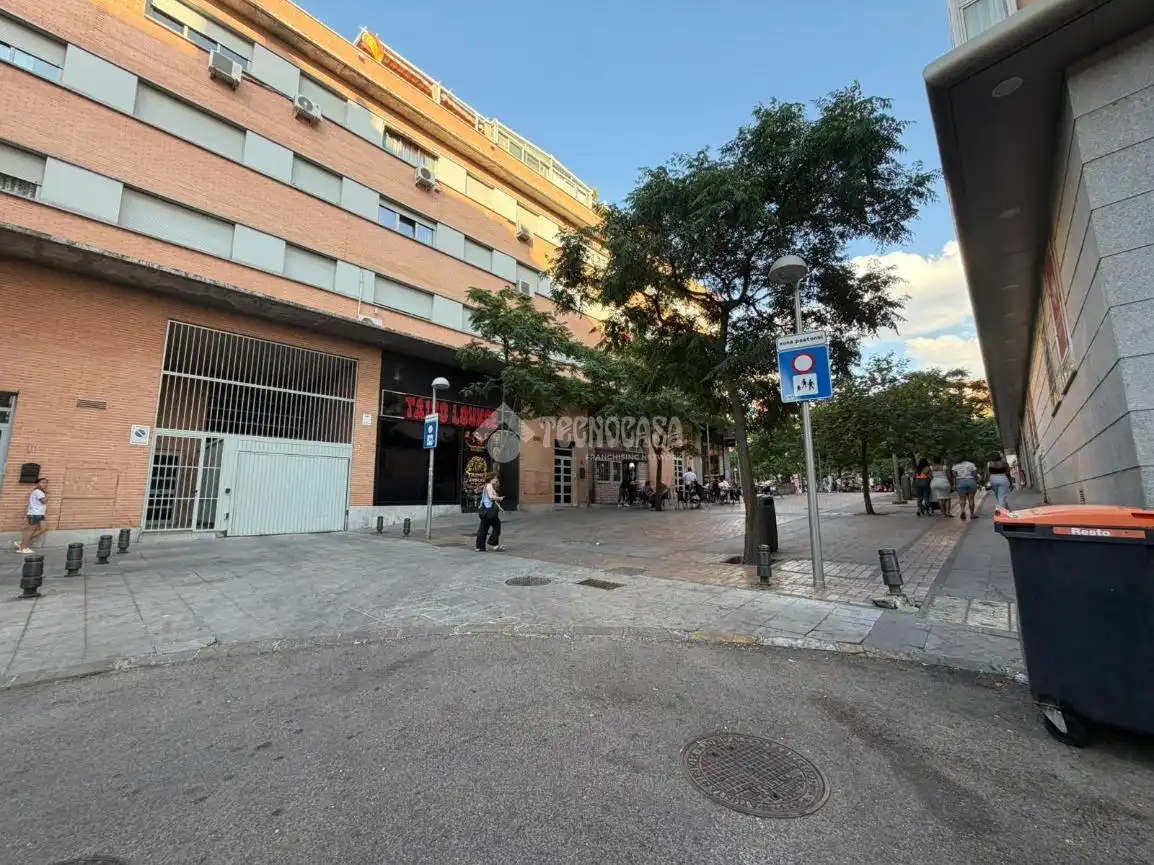 Vista exterior de Piso en venta en Madrid con Trastero