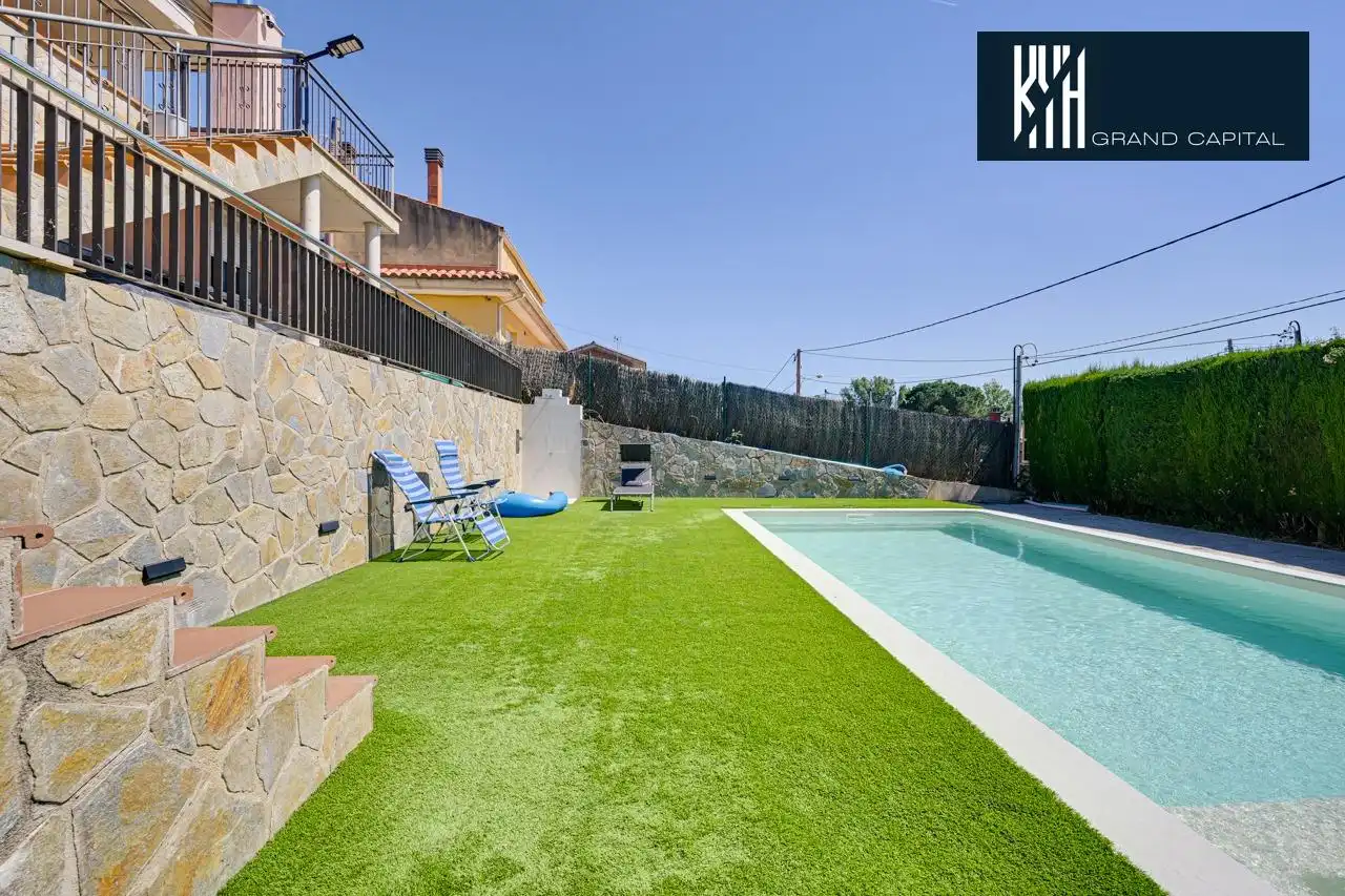 Casa con terraza en venta en Carrer Carrer Casanovas, imagen 4
