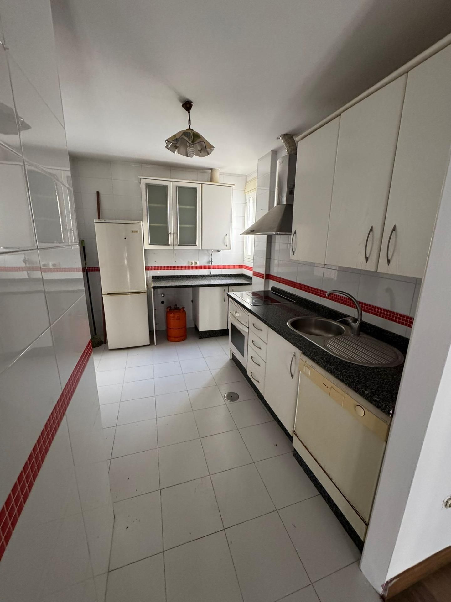 Kitchen of Flat for sale in Sanlúcar la Mayor  with Balcony