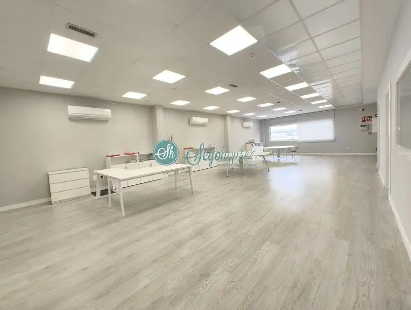 Office for rent in Segovia  with Heating