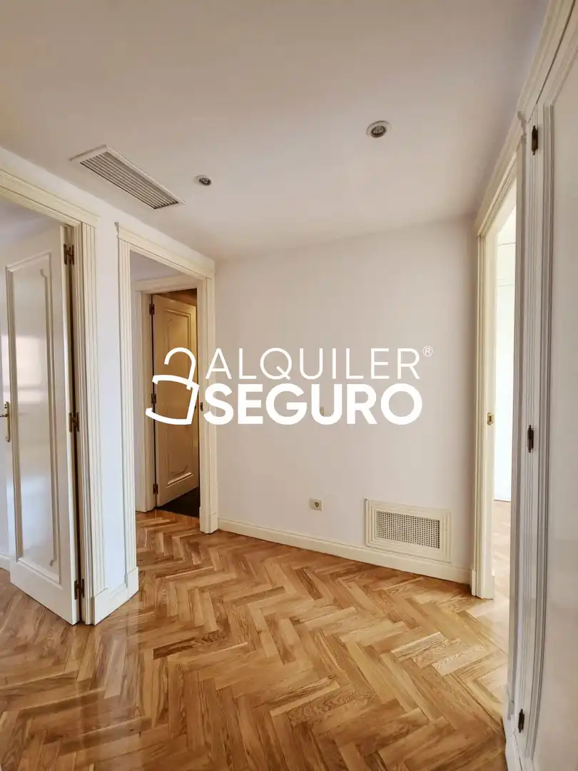 Piso con piscina en alquiler en Talgo, imagen 8