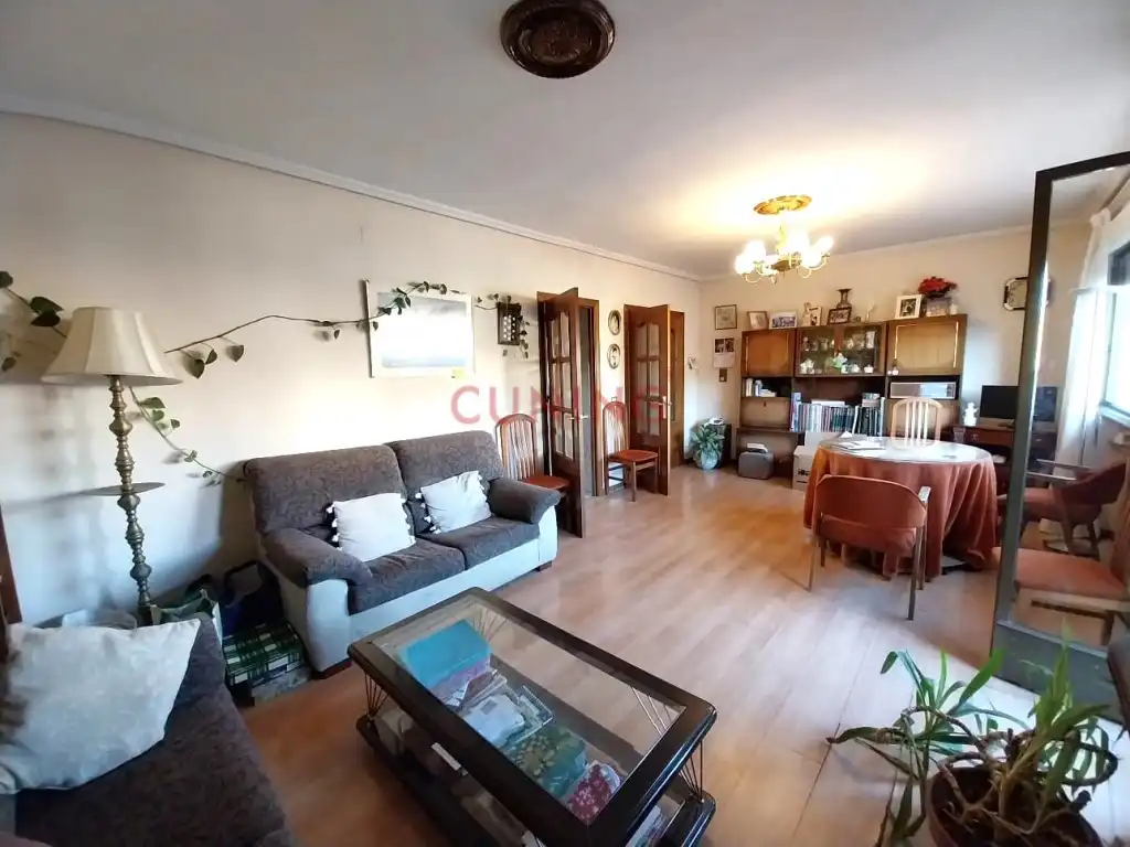 Sala de estar de Ático en venta en Cáceres