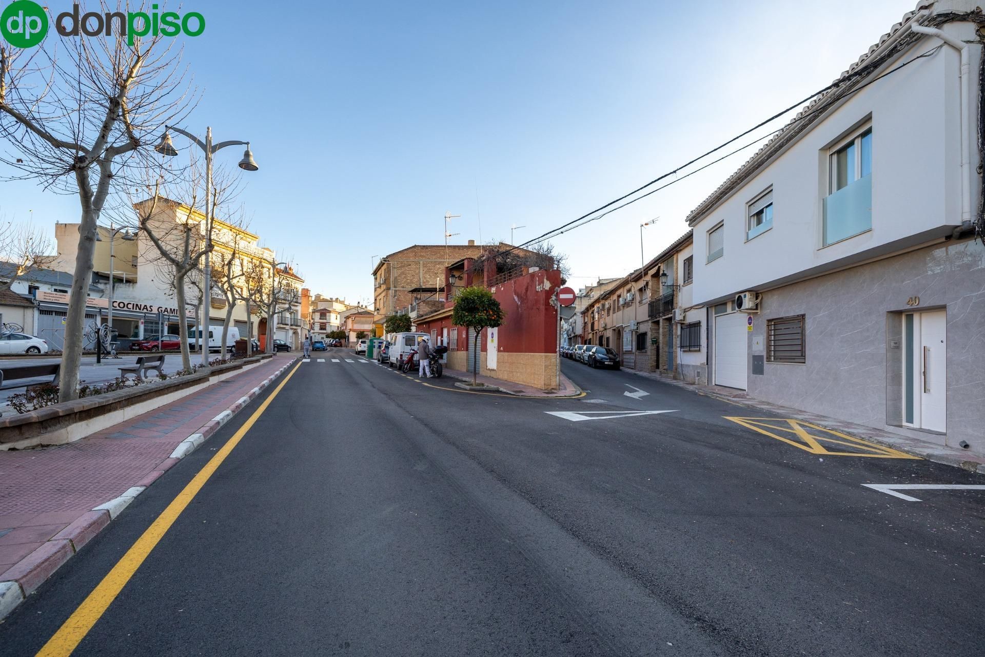 Vista exterior de Casa adosada en venta en Armilla con Aire acondicionado y Terraza
