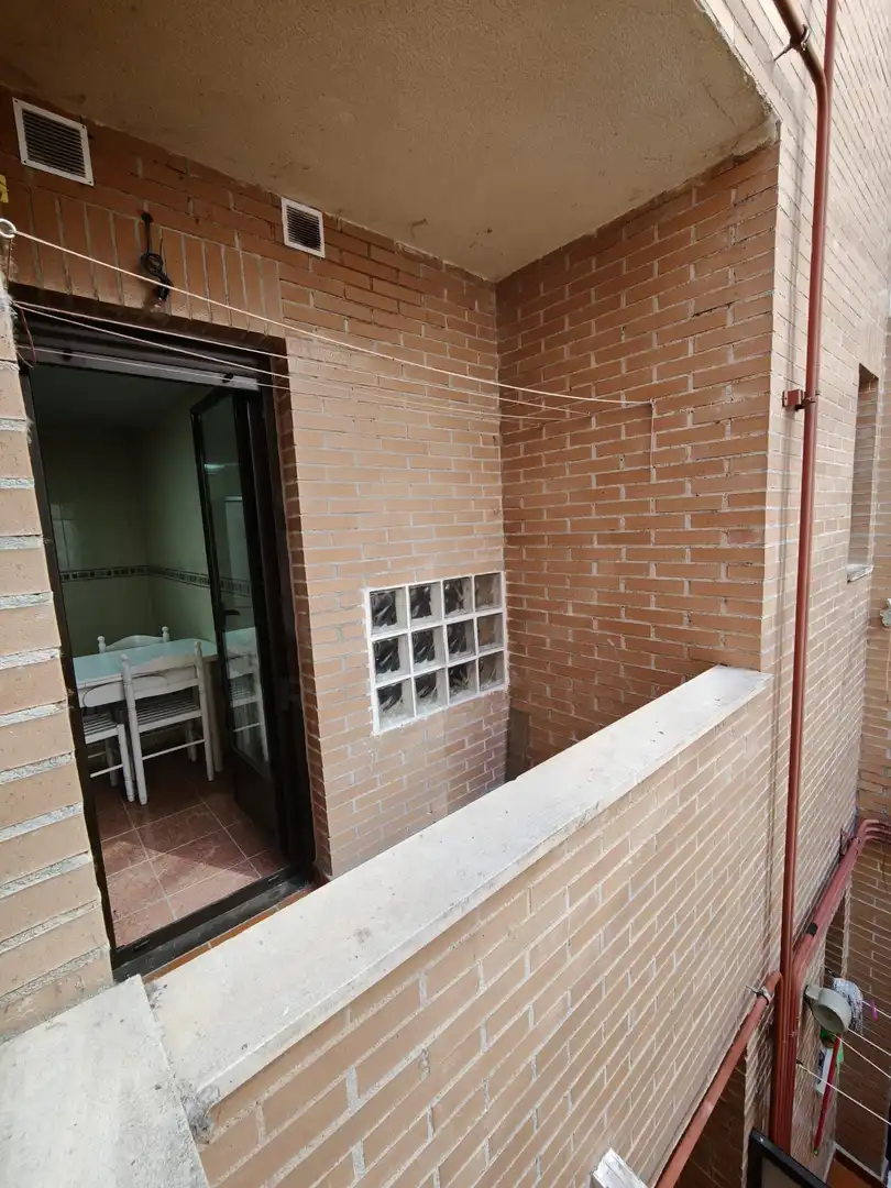 Balcony of Flat for rent in Valencia de Don Juan  with Heating and Terrace