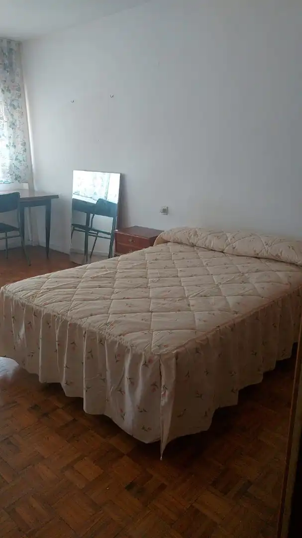 Piso de alquiler en Rúa do Conde de Torrecedeira, 81, Berbés - Peritos