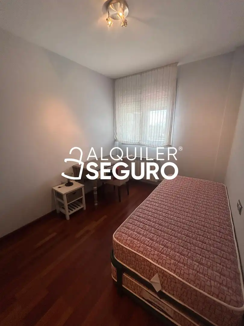 Flat with pool to rent in Catedratica Asun. Linares, imagen 34