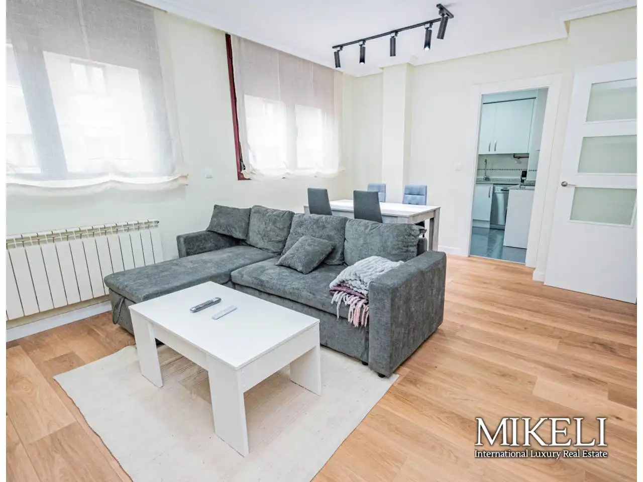 Sala de estar de Dúplex en venta en Santander con Calefacción, Terraza y Trastero