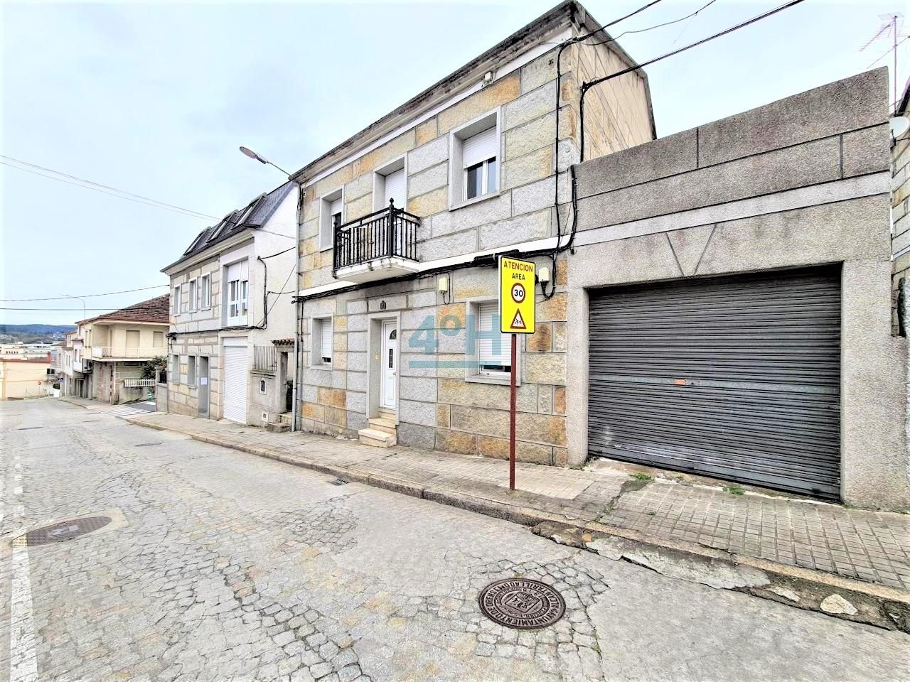 Vista exterior de Casa o xalet en venda en Ourense Capital  amb Calefacció, Jardí privat i Terrassa