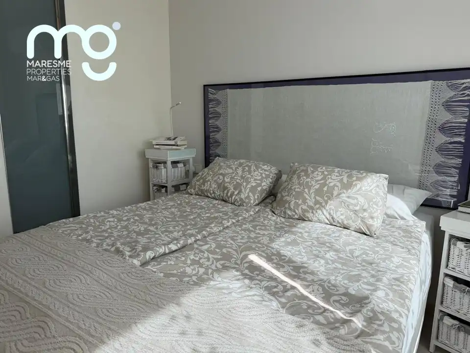 Habitación de Casa adosada en venta en Premià de Mar con Aire acondicionado, Calefacción y Jardín privado