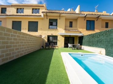 Adossat amb piscina en venda a Benamara - Atalaya