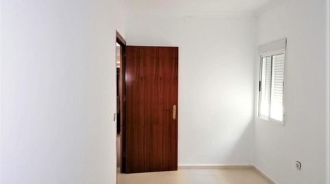 Foto 4 de Casa adosada en venta en Perez Galdos, Montijo, Badajoz