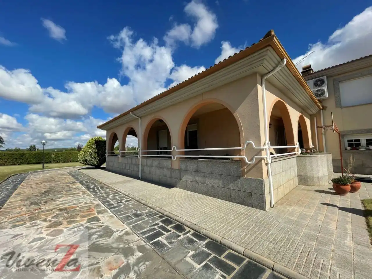 Exterior view of Houses for sale in Zamora Capital   with Air Conditioner, Heating and Terrace