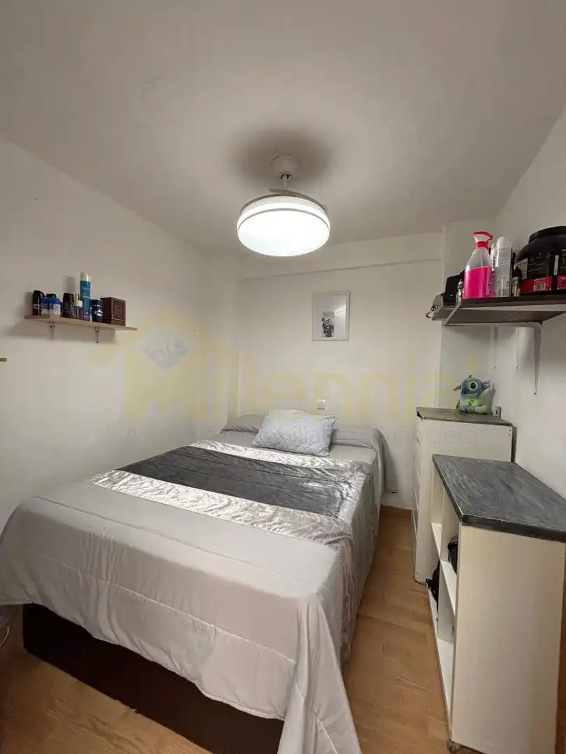 Schlafzimmer von Einfamilien-Reihenhaus zum Verkauf in Sevilla mit Klimaanlage