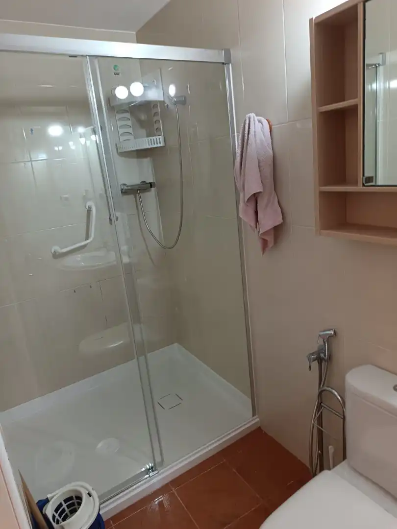 Bathroom of Flat for rent in A Coruña Capital   with Heating, Furnished and Oven