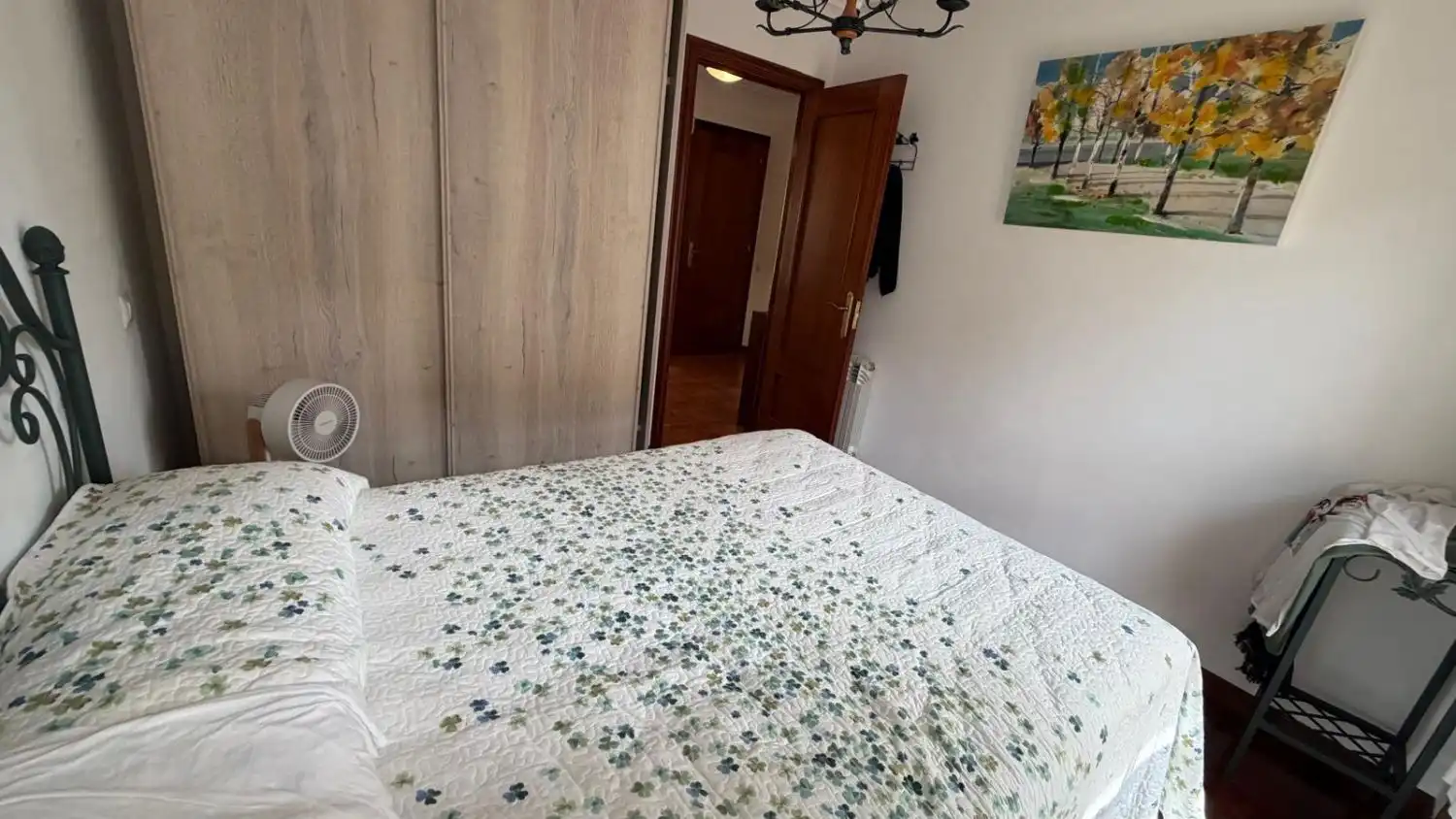 Schlafzimmer von Einfamilien-Reihenhaus zum Verkauf in Argoños  mit Heizung und Terrasse