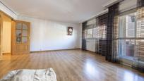 Sala d'estar de Pis en venda en San Sebastián de los Reyes amb Aire condicionat i Terrassa