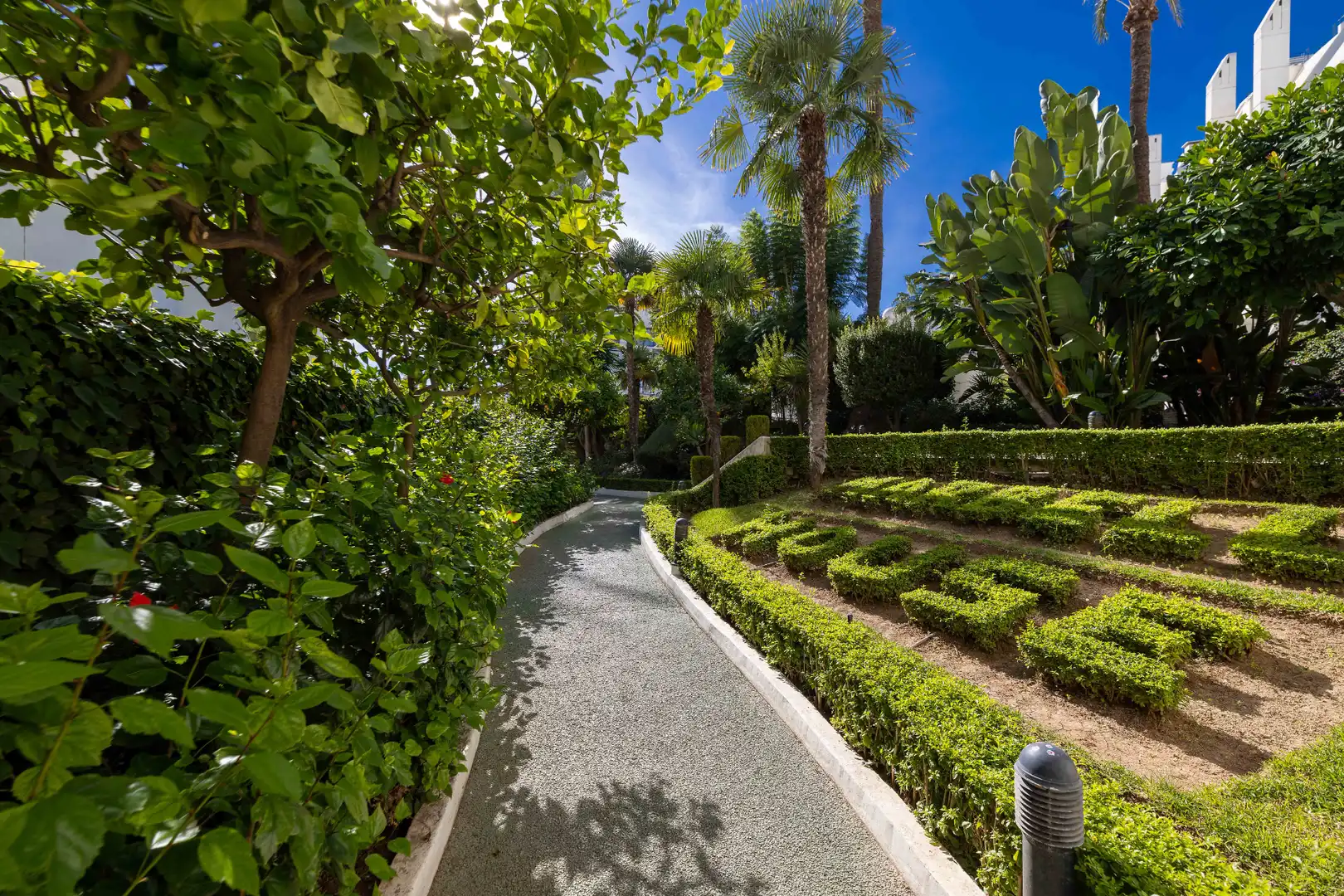 Jardín de Dúplex en venta en Marbella con Aire acondicionado, Calefacción y Terraza