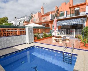 Swimming pool of Single-family semi-detached for sale in Marbella  with Air Conditioner, Furnished and Internet