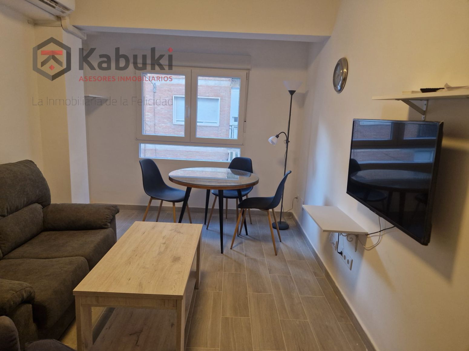 Living room of Flat to rent in  Granada Capital  with Terrace