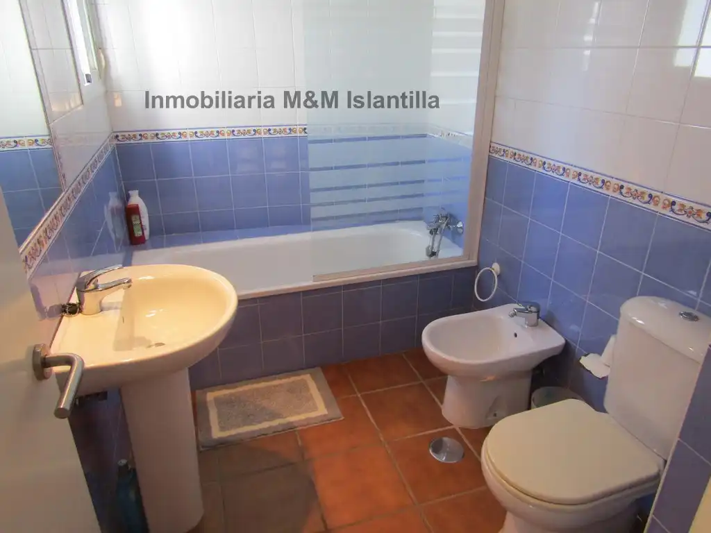 Baño de Casa adosada en venta en Islantilla con Terraza, Trastero y Amueblado