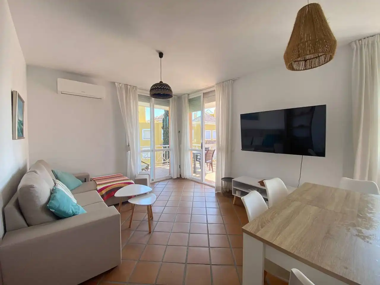 Living room of Flat for rent in Islantilla  with Air Conditioner, Terrace and Storage room