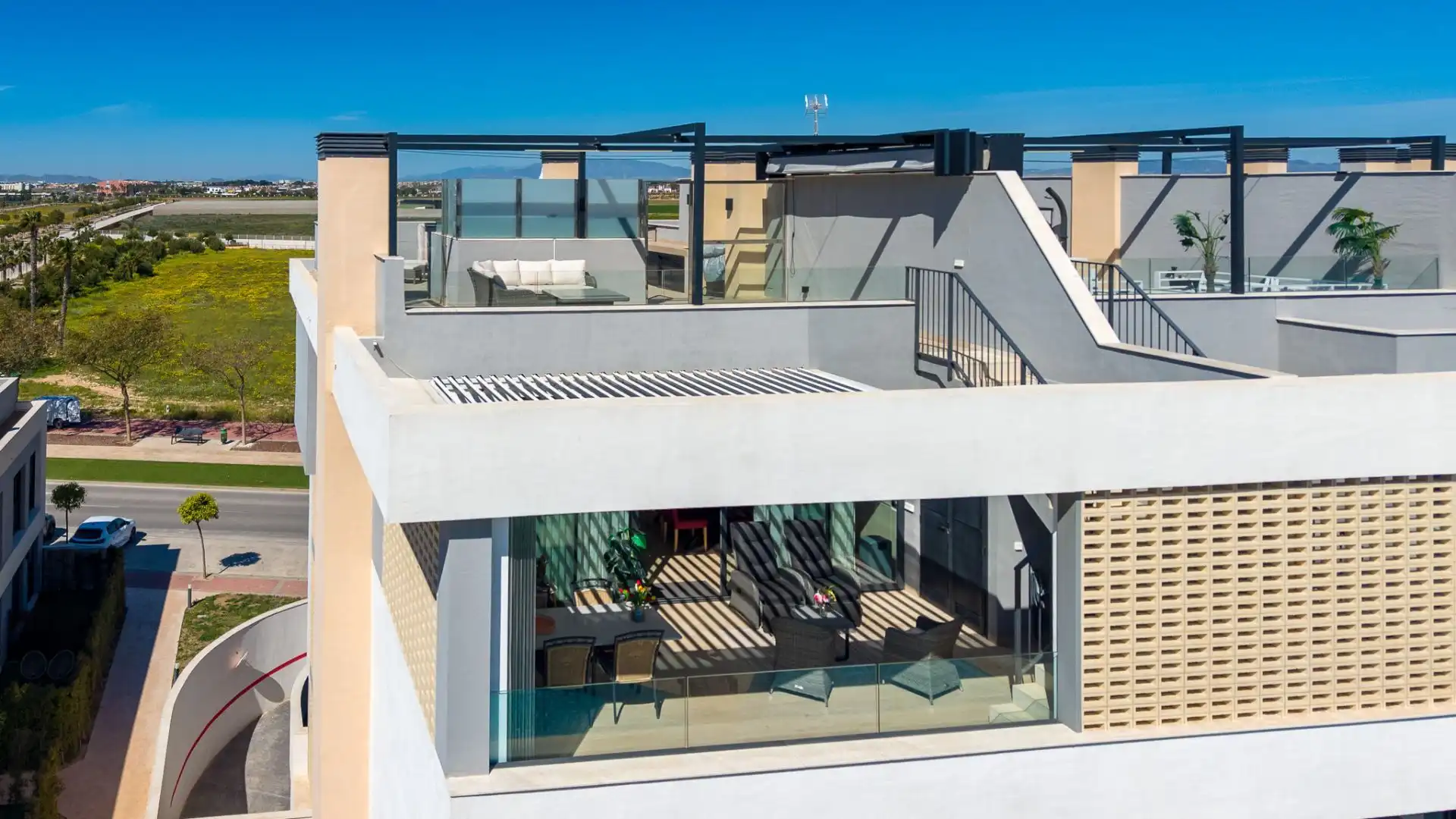 Penthouse with pool for sale in Mar Menor Golf