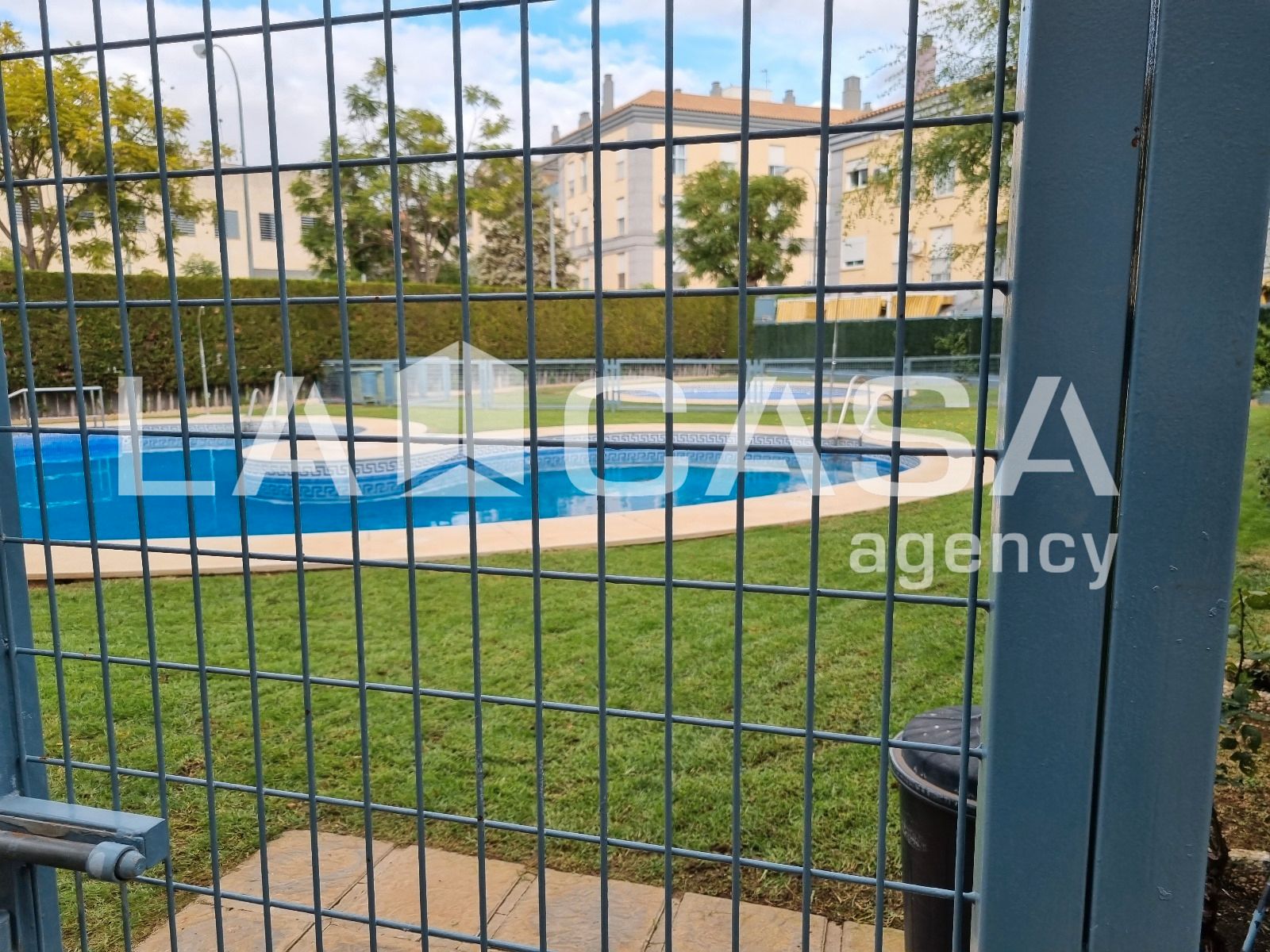 Swimming pool of Flat for sale in Dos Hermanas  with Private garden and Community pool