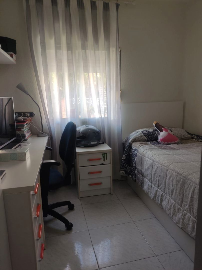 Habitación de Piso de alquiler en  Jaén Capital con Aire acondicionado y Amueblado