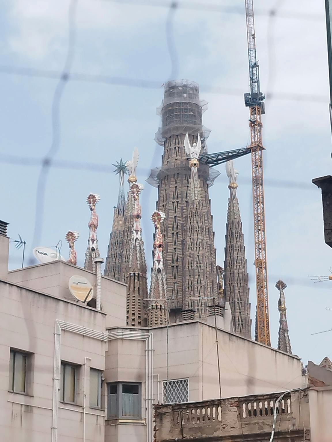 Exterior view of Flat to share in  Barcelona Capital  with Air Conditioner, Heating and Private garden