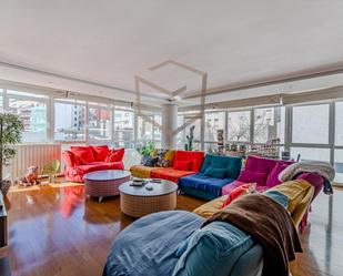 Living room of Flat for sale in  Madrid Capital  with Air Conditioner, Heating and Parquet flooring