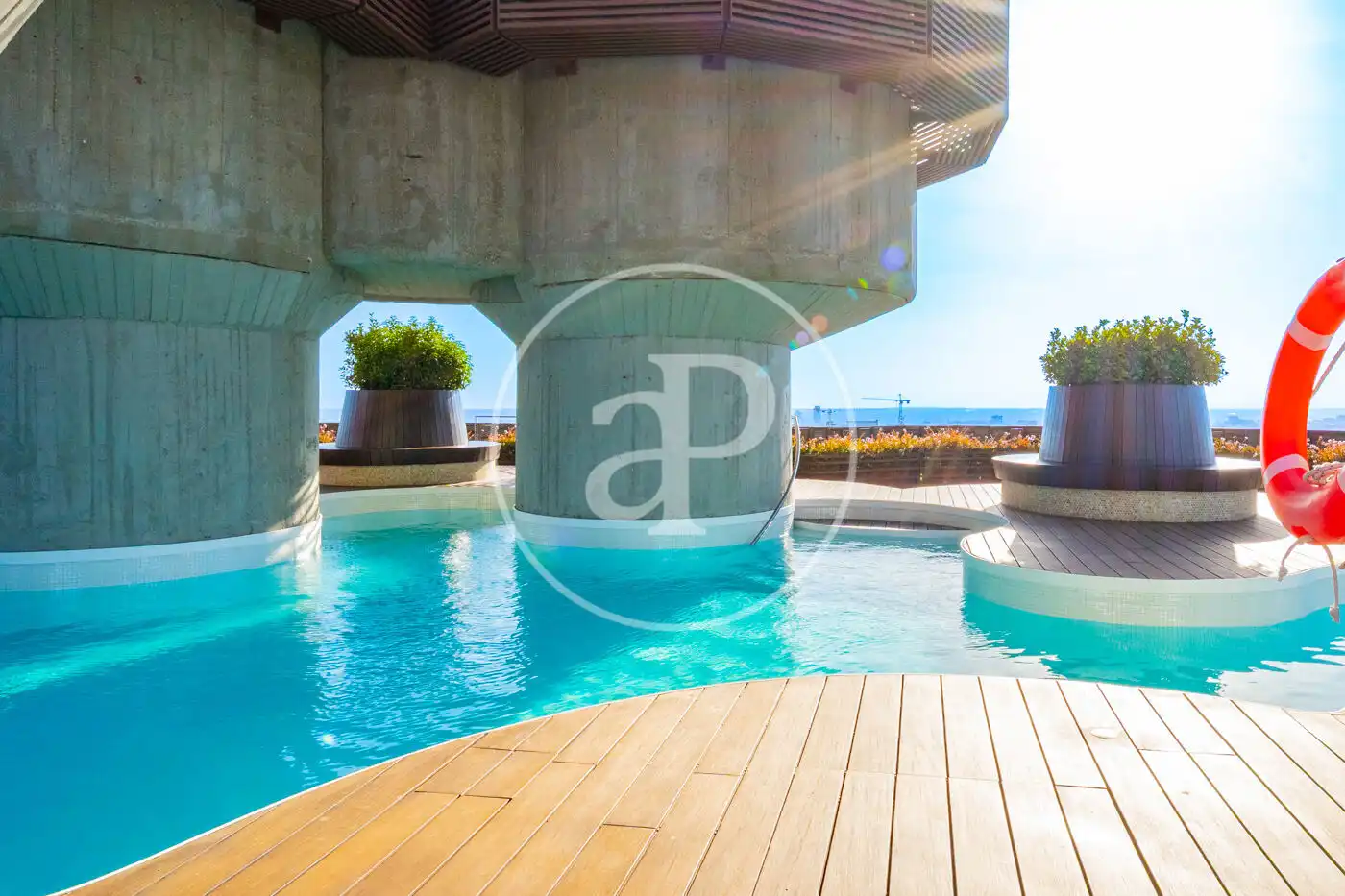 Piso con piscina en venta en Av. de América