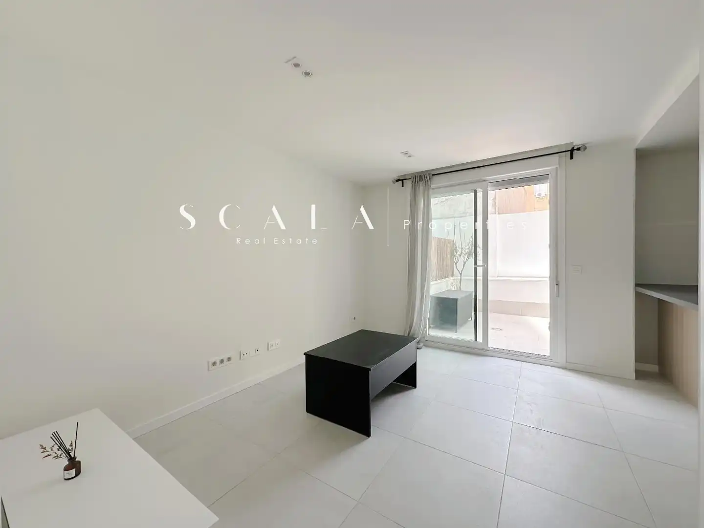 Balcony of Flat for rent in Madrid  with Air Conditioner, Heating and Terrace