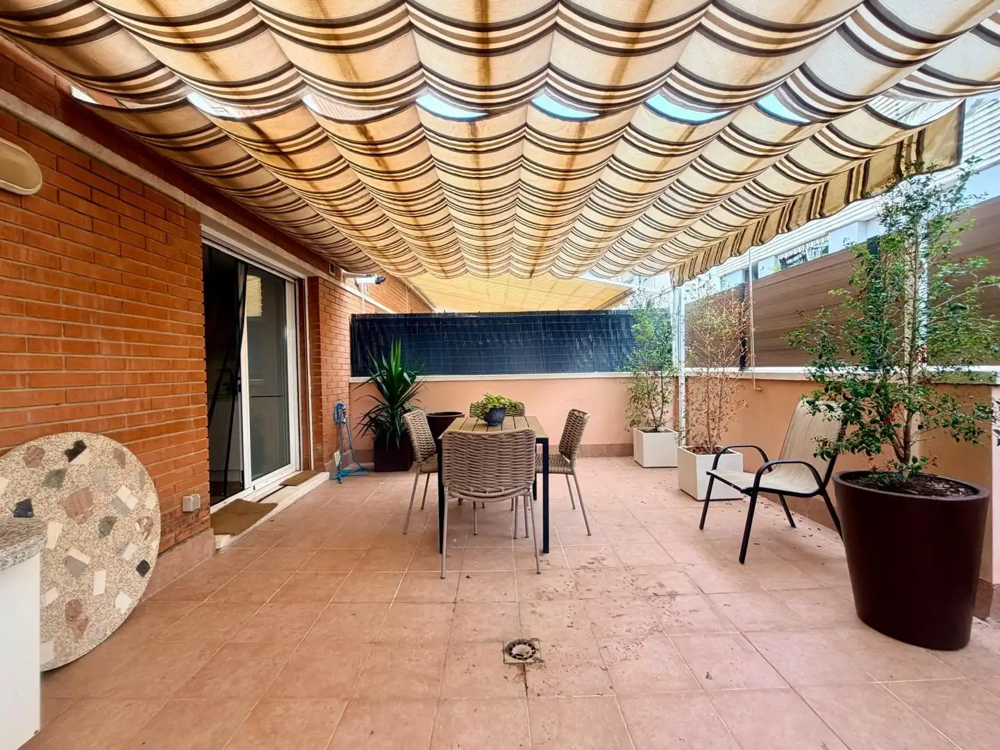 Terraza de Casa adosada en venta en Cunit con Aire acondicionado, Calefacción y Jardín privado