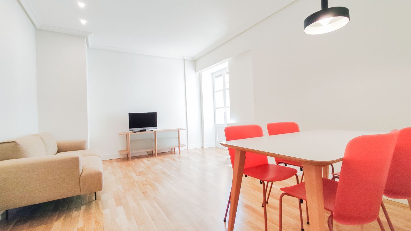 Living room of Flat to rent in Donostia - San Sebastián   with Heating and Balcony
