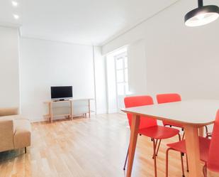 Sala d'estar de Pis de lloguer en Donostia - San Sebastián  amb Calefacció i Balcó